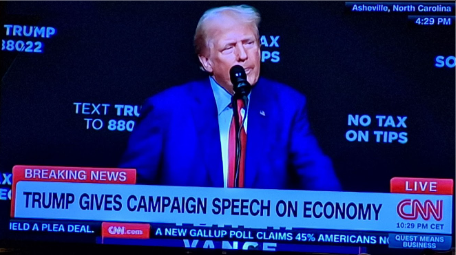 donald trump giving speech