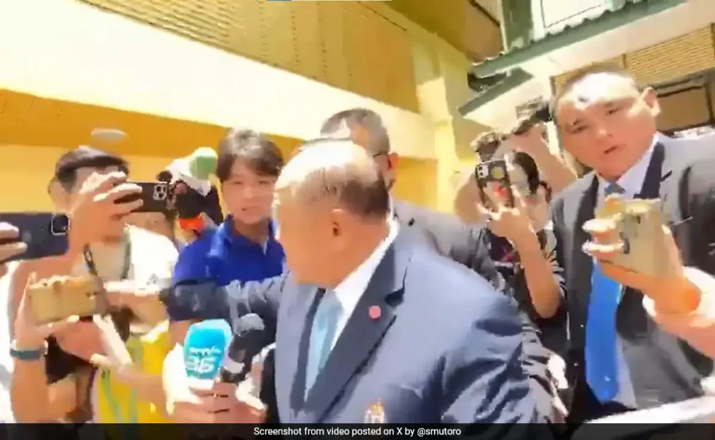 Thai politician Prawit Wongsuwon slapped a female journalist,